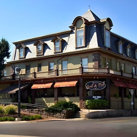 Altland House Inn & Suites Abbottstown Bagian luar foto