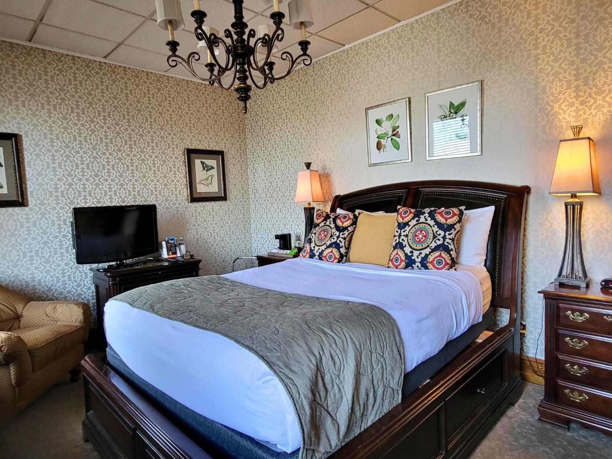 Altland House Inn & Suites Abbottstown Bagian luar foto