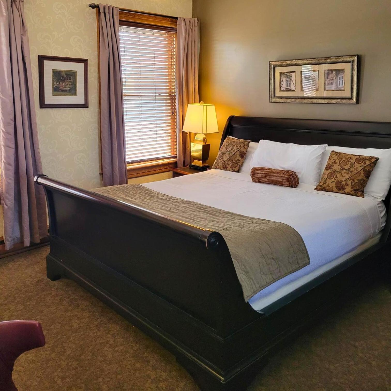 Altland House Inn & Suites Abbottstown Bagian luar foto