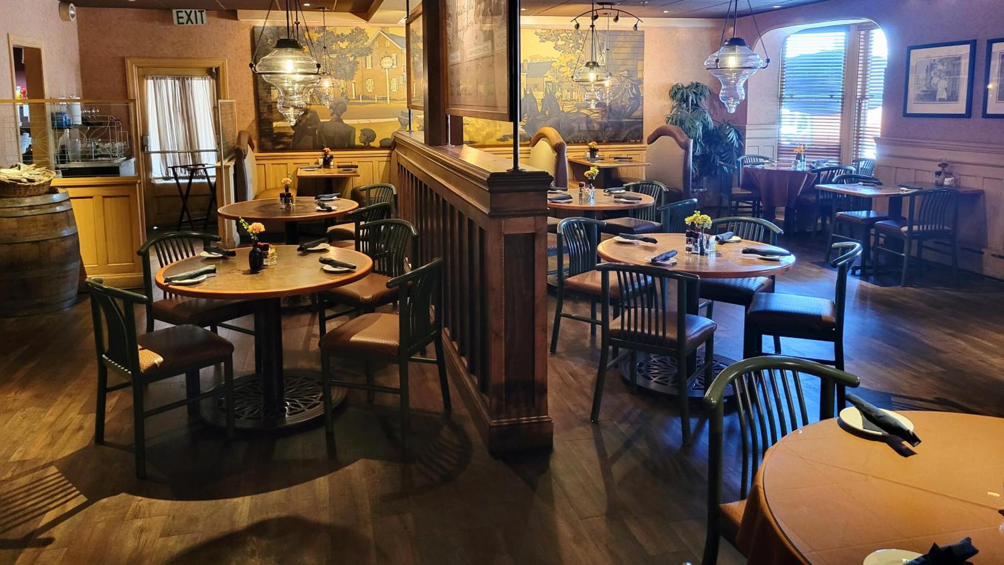 Altland House Inn & Suites Abbottstown Bagian luar foto