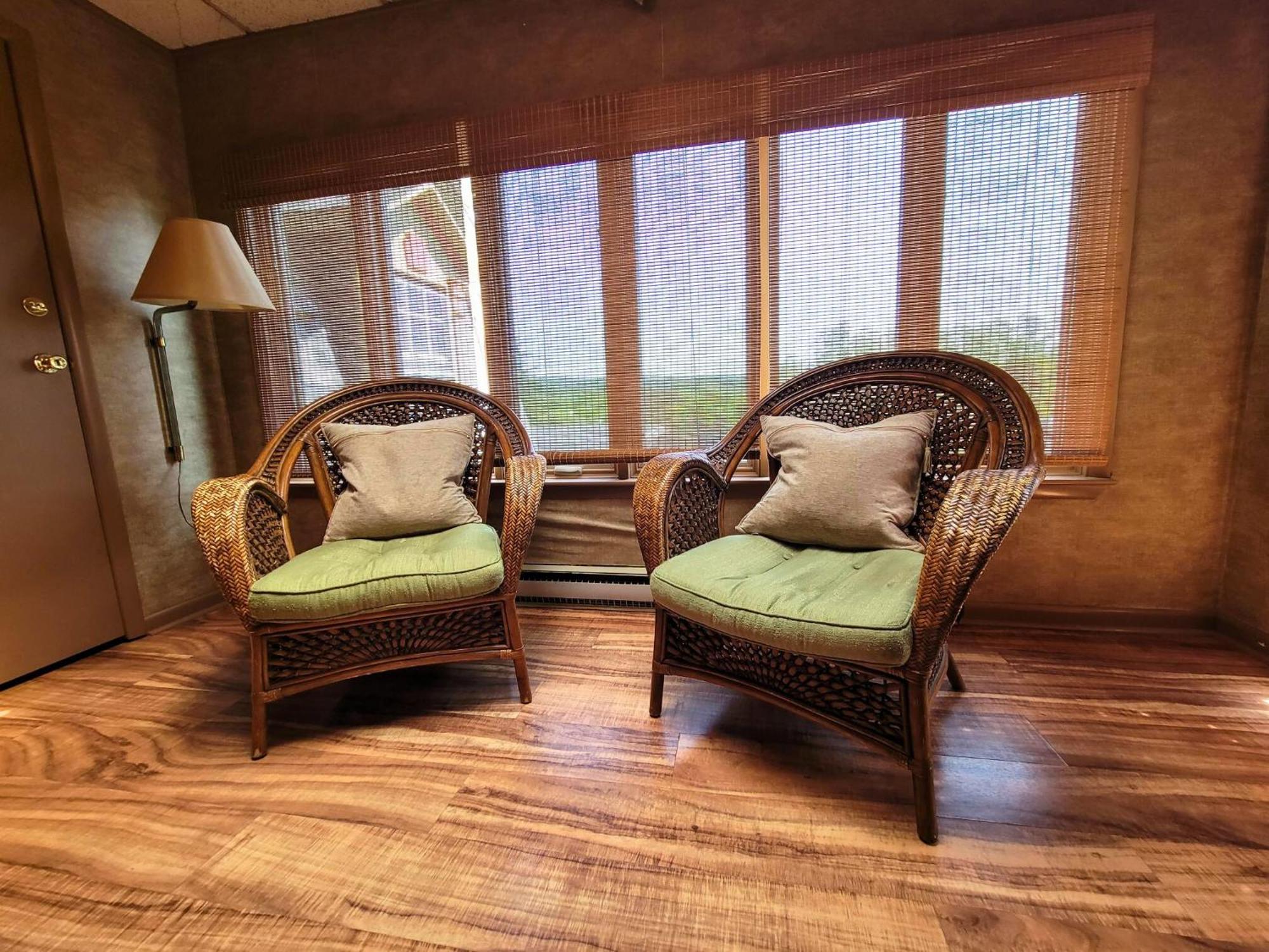 Altland House Inn & Suites Abbottstown Bagian luar foto