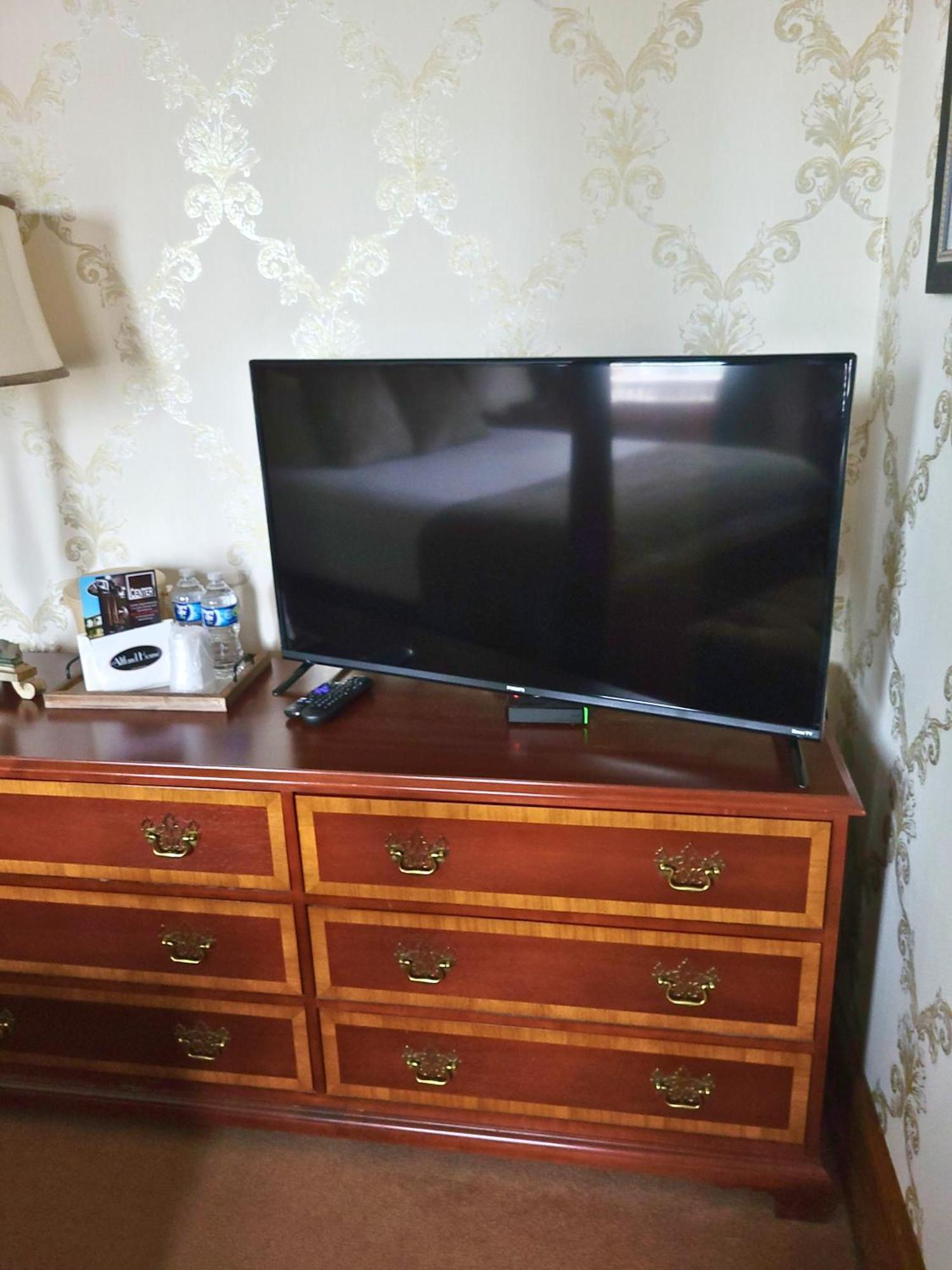 Altland House Inn & Suites Abbottstown Bagian luar foto