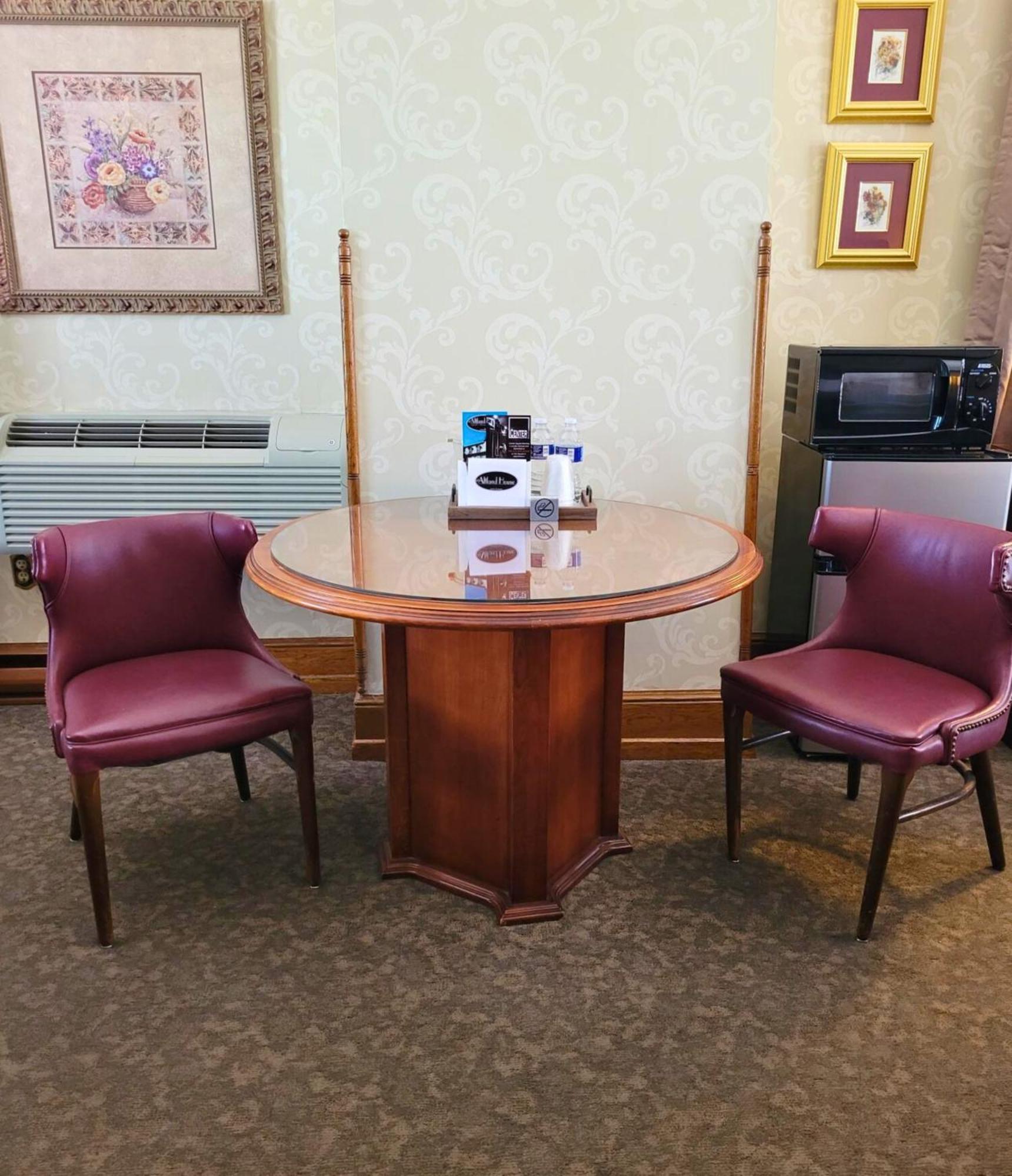 Altland House Inn & Suites Abbottstown Bagian luar foto