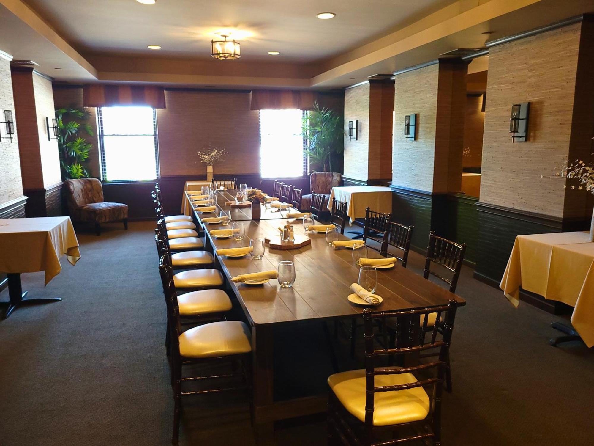 Altland House Inn & Suites Abbottstown Bagian luar foto